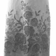 花柄刺繍のノースリーブワンピース